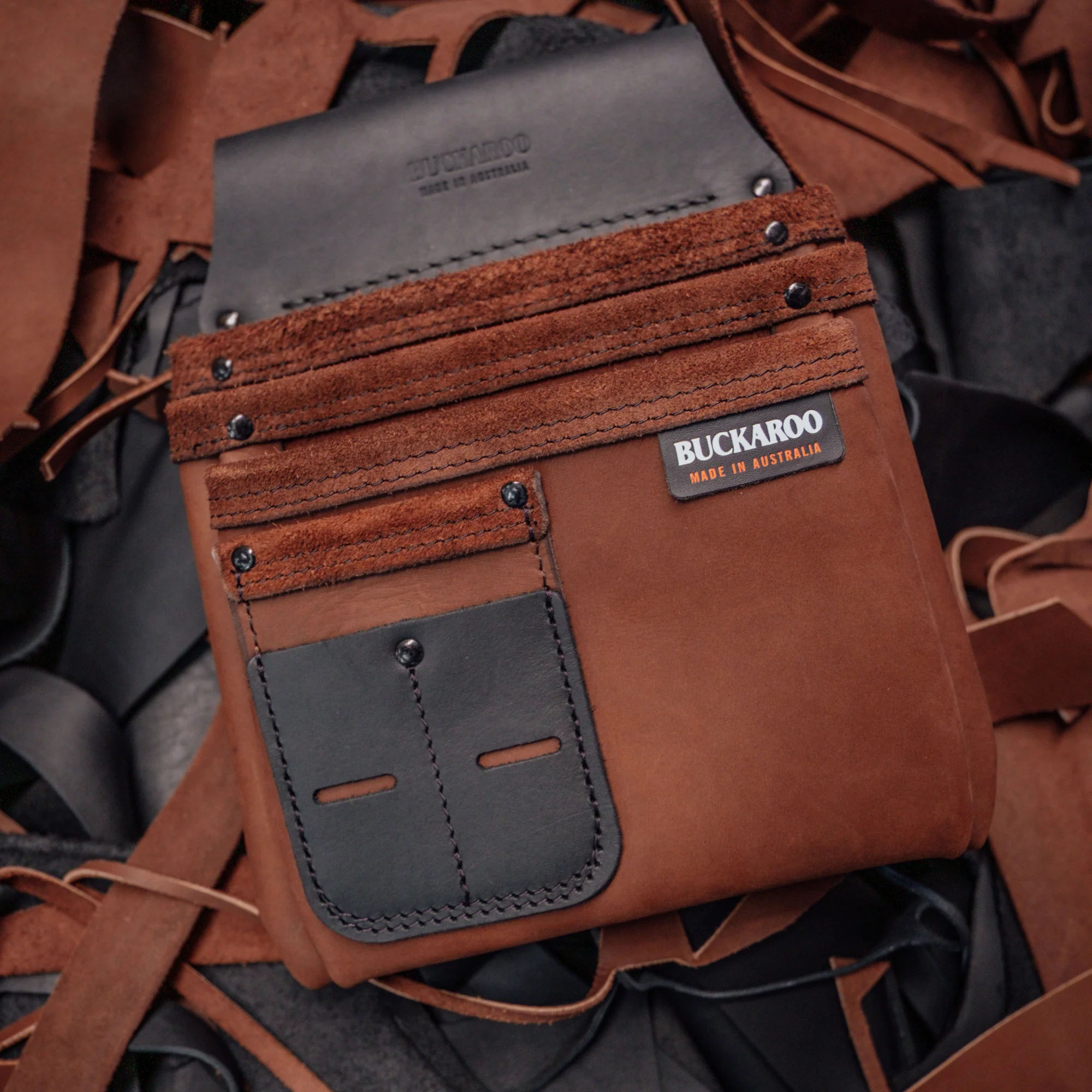 Heritage 3 Pocket Nail Bag - Image 4